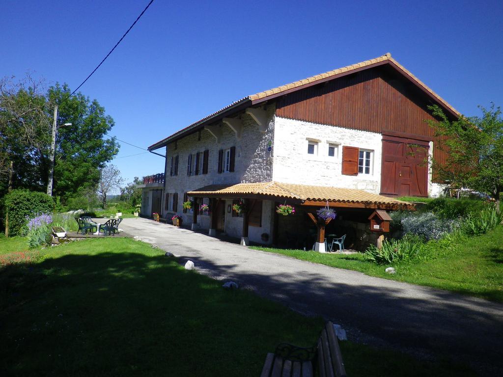 Chambre D'Hotes La Haie Fleurie Chevillard Exterior photo